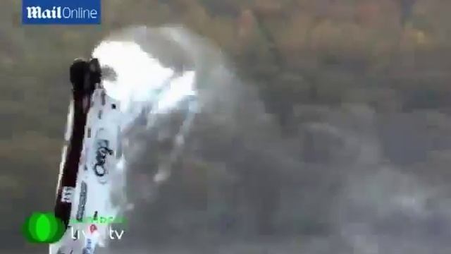 Powerboat racer cheats death after 130mph crash смотреть онлайн