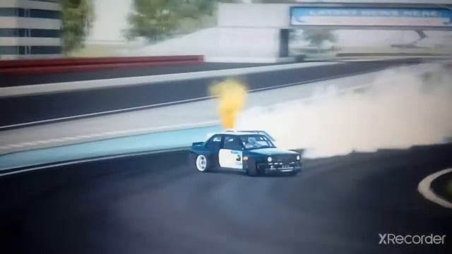 тяжелый 32 GT R против легкой E30 Kar x drift смотреть онлайн