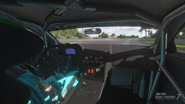 Gran Turismo 7. LeMans Lap Jaguar V8 Supercar смотреть онлайн