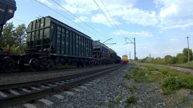 [Тест экшн-камеры] Электровоз ВЛ80-2213 подъезжает к ст. Мичуринск-Воронежский смотреть онлайн