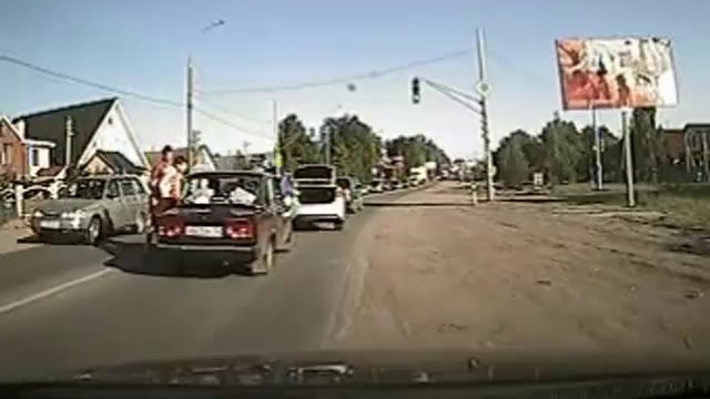  Крутые парни.Настучали и уехали смотреть онлайн