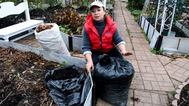 Что делать с опавшими листьями осенью. Использование опавшей листвы. Компост из опавшей листвы. смотреть онлайн