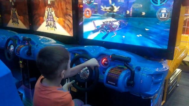 Киев Блокбастер Игровые автоматы Kiev Blockbuster slot machines смотреть онлайн