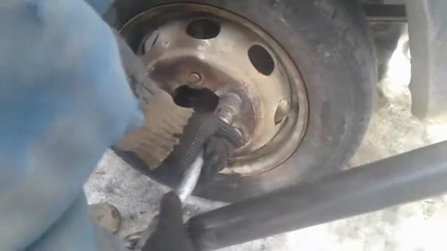 Откручиваем гайки на газели смотреть онлайн