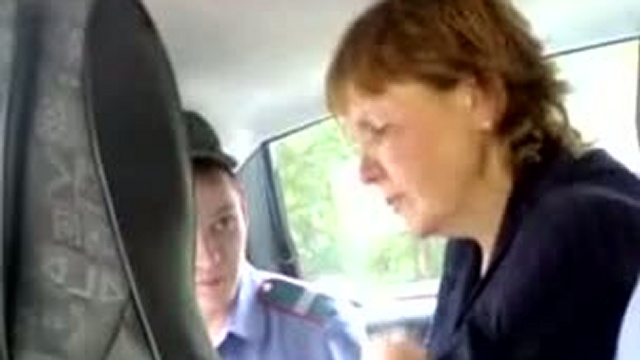 ДПС и пьяная бомжиха / www.kengarags.ru смотреть онлайн