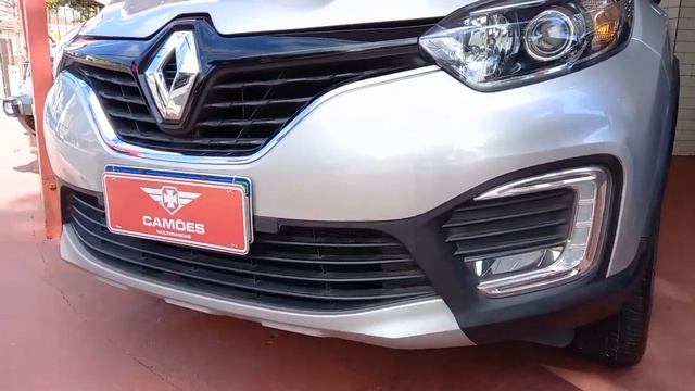 RENAULT DUSTER vs RENAULT CAPTUR смотреть онлайн