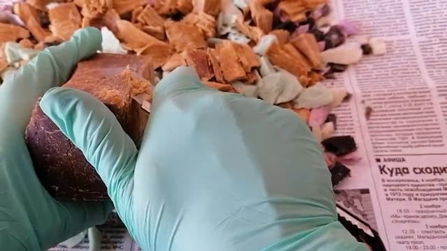 Мыло. Soap. Режу старый хозик на газете. Retro Laundry Soap On The Newspaper Cutting. АСМР/ASMR