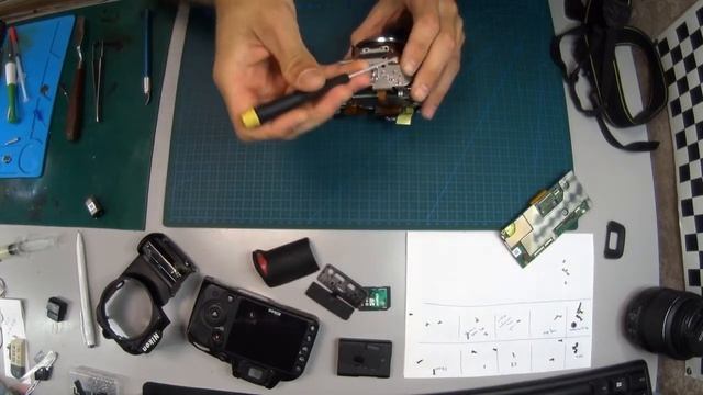 Nikon D3100 Демонтаж двигателя зеркала и затвора. Отчет смотреть онлайн