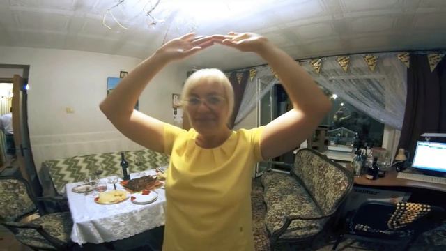 Пора пойти по бабам. Бабы, будьте уверены, всё будет хорошо! смотреть онлайн
