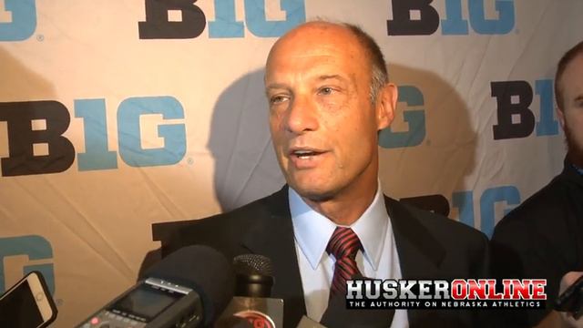 HOL HD: Mike Riley live at B1G Media Days смотреть онлайн