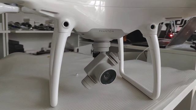 DJI Phantom 4 искривление геометрии стабилизатора камеры ремонт смотреть онлайн