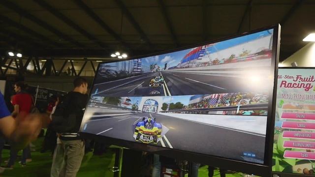 XENON RACER| Milan Games Week - INDIE GAMES смотреть онлайн