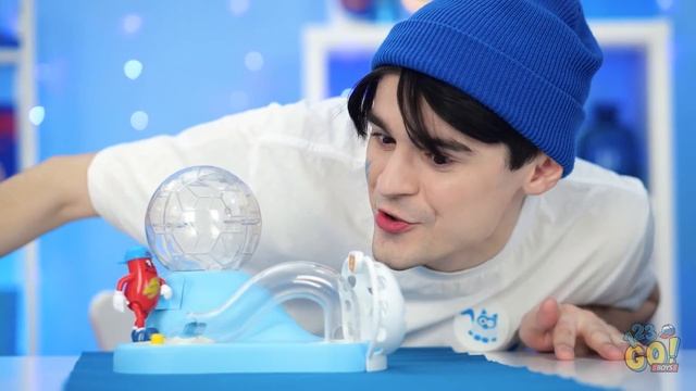 ЕДИМ ПРОДУКТЫ ОДНОГО ЦВЕТА 24 ЧАСА! || Только синяя еда! Мокпан от 123 GO! BOYS смотреть онлайн