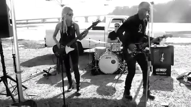 Cadillac Angels - Saturday Night смотреть онлайн