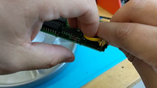 How to Fix Your Dying Save Batteries in Retro Games смотреть онлайн