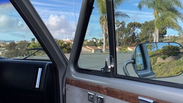 1984 GMC Van Vandura Aviator G20 2500 Walk Around смотреть онлайн