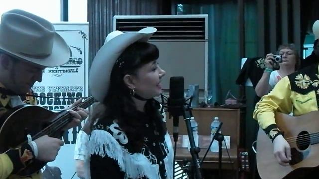 Wheels Fargo & The Nightingales - Honky Tonk Hardwood Floor смотреть онлайн