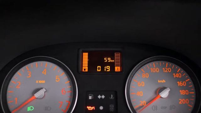 2013 Renault Logan смотреть онлайн