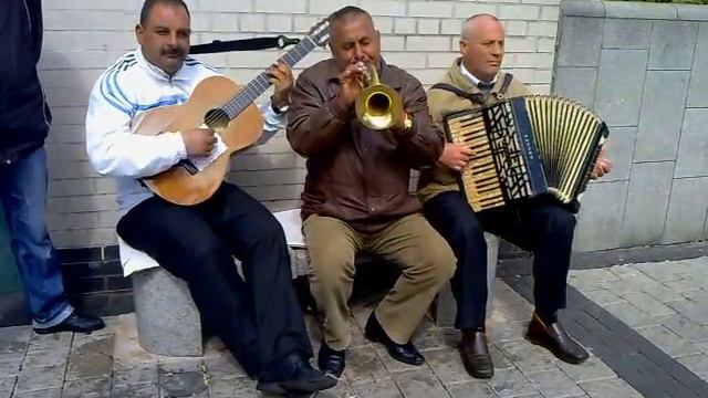 Unknown Trio смотреть онлайн