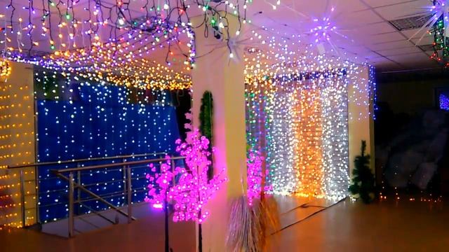 Гирлянды, занавесы, дожди, водопады, бахрома, шторы Специализированный магазин Week-End смотреть онлайн