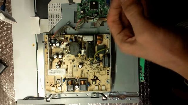 Простой ремонт монитора Philips 190S6 смотреть онлайн