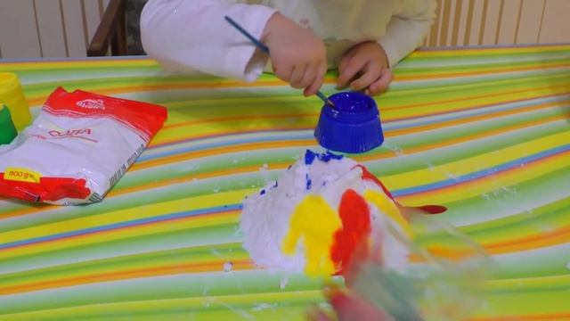ВУЛКАН ДОМА, делаем цветной вулкан дома, VOLCANO IN HOUSE, do color Volcano in House. смотреть онлайн