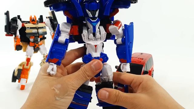 Tobot Korea Transformers NEW 2023 X Y Z Ionic 5 Avante Staria Vehicles Robot Toys смотреть онлайн