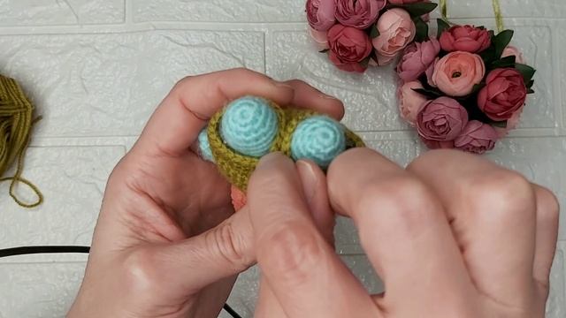 МК Комбинезон крючком для мини утки Лала смотреть онлайн