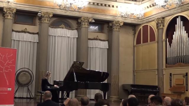 Sanziana Mircea interpretando Toccata "Joc dobrogean" di Paul Constantinescu смотреть онлайн