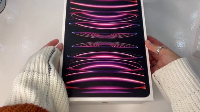 impulsively buying the 2022 M2 iPad Pro 11" смотреть онлайн