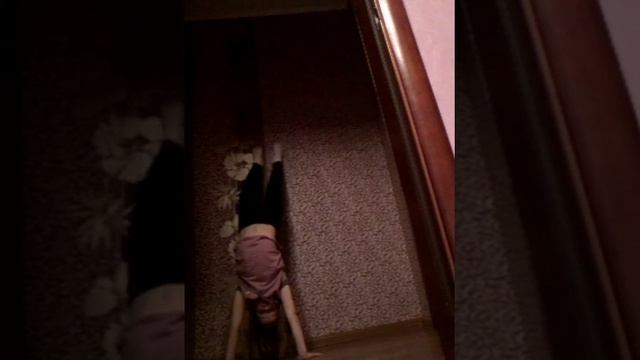 Как сделать стойку наруки около стенв смотреть онлайн