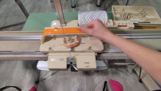 Вязальная машина Silver Reed Lecle mk 70 начало вязания, slip смотреть онлайн