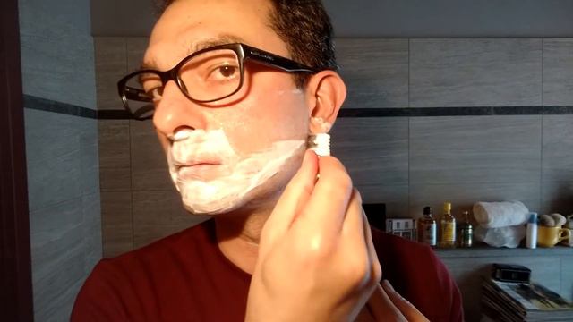 Merkur 15C - Lametta Astra Platinum - Figaro Milmil - Kistna Eau de toilette смотреть онлайн