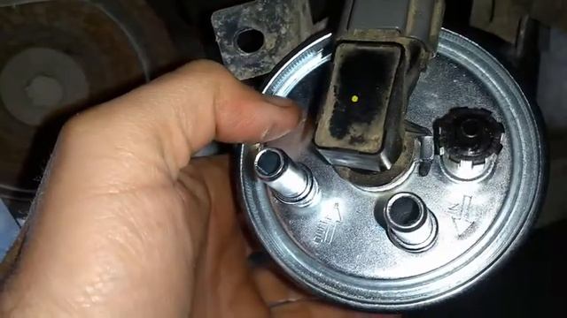 Заміна фільтра палива Renault Laguna III 1.5dci Рено Лагуна смотреть онлайн