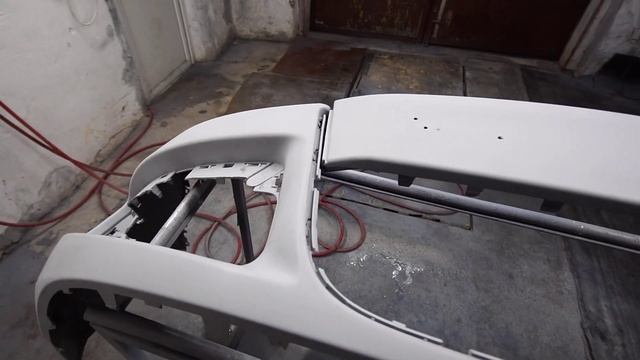 Renault Laguna. Реставрация фар и покраска бампера. смотреть онлайн