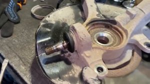 Замена нижней шаровой опоры Хонда Аккорд 7 / Замена нижних шаровых Honda Accord 7