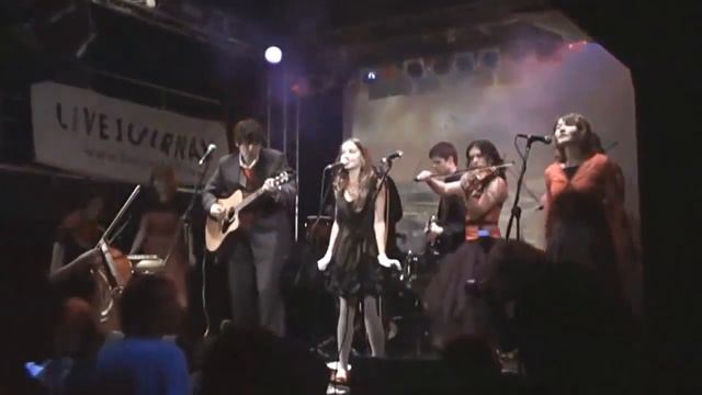 Краснознаменная Дивизия Имени Моей Бабушки - Little Joann смотреть онлайн