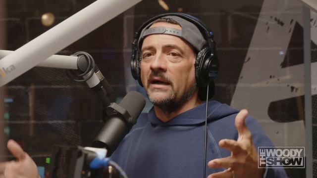 Kevin Smith on Kanye Sampling DOGMA, Quitting Weed & More! смотреть онлайн