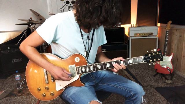 Gibson les Paul with Marshall plexi Jtm45 white смотреть онлайн