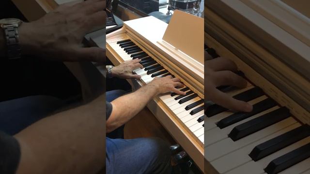 Imagine (Instrumental - Piano Version) смотреть онлайн