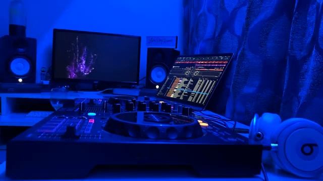 Techno & Progressive. Pioneer DDJ 400 | Beats Mixr | Rekordbox 6 | Macbook Pro | Yamaha HS 50 смотреть онлайн
