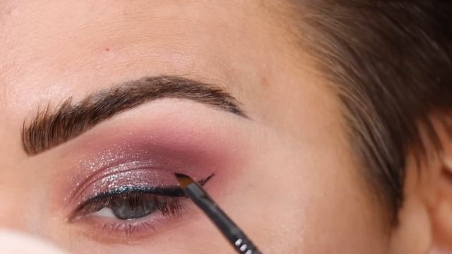 Huda Beauty Rose Quartz Palette Eyeshadow Tutorial смотреть онлайн