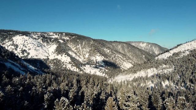 Южное Прибайкалье. Прогулка по речке Слюдянка, в сторону пика Черского, до Метеостанции. смотреть онлайн