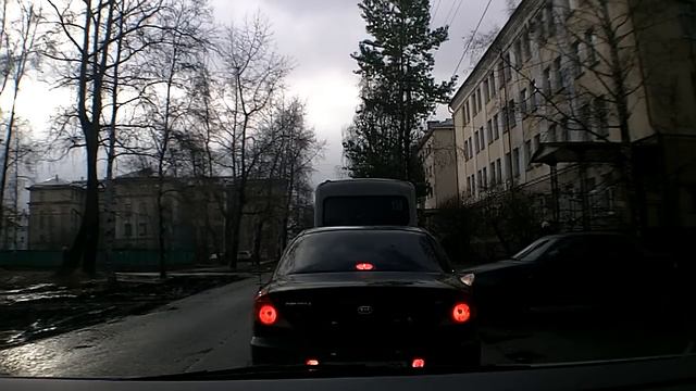 Кто-то пропускает, кто-то обгоняет смотреть онлайн