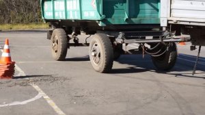 Въезд в гараж задним ходом на грузовике с прицепом "СЕ"