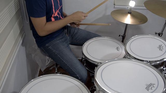 Pearl Roadshow Drumset With REMO Pinstripe Drumheads