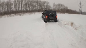 МТ против зимней резины на непроходимом (для меня) снеге