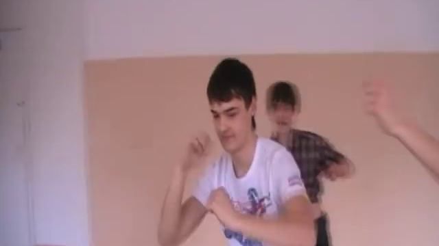 поздравление девочек 9 "В" класса с 8 марта.avi смотреть онлайн