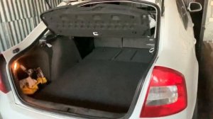 Ровный пол в багажнике Шкода Октавия А5.