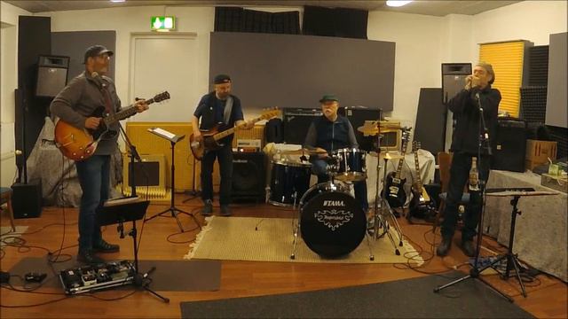 Förde Blues Orchester: "Nobody Knows You When You’re Down and Out" смотреть онлайн